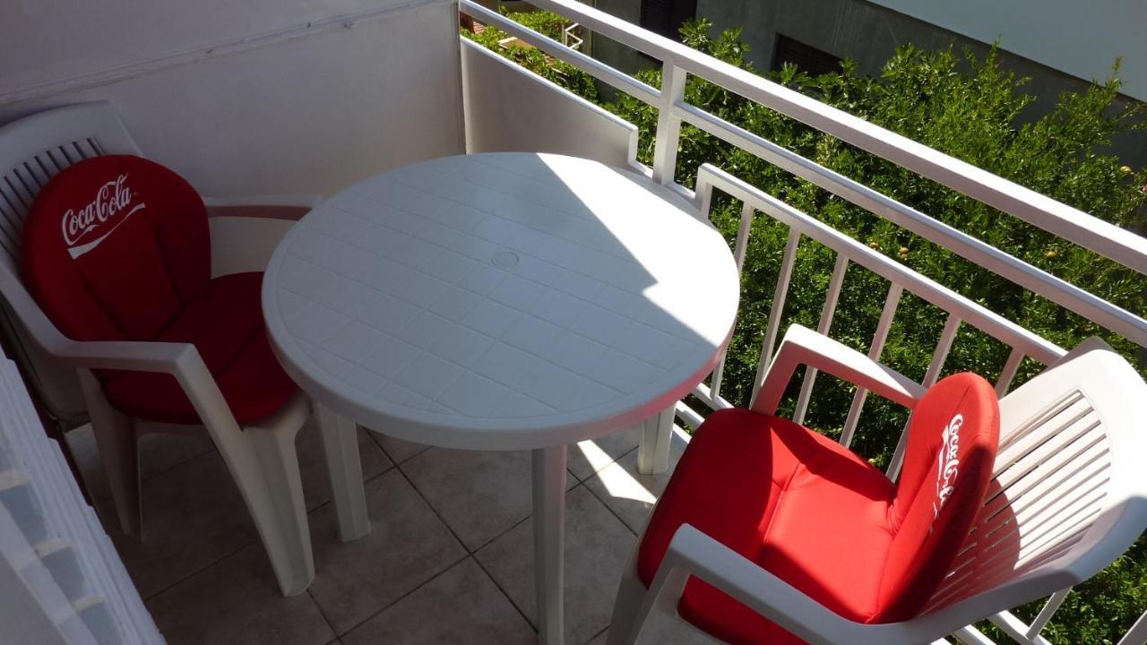 Apartments And Rooms With Parking Space Hvar - 15378 Hvar Town Exterior photo